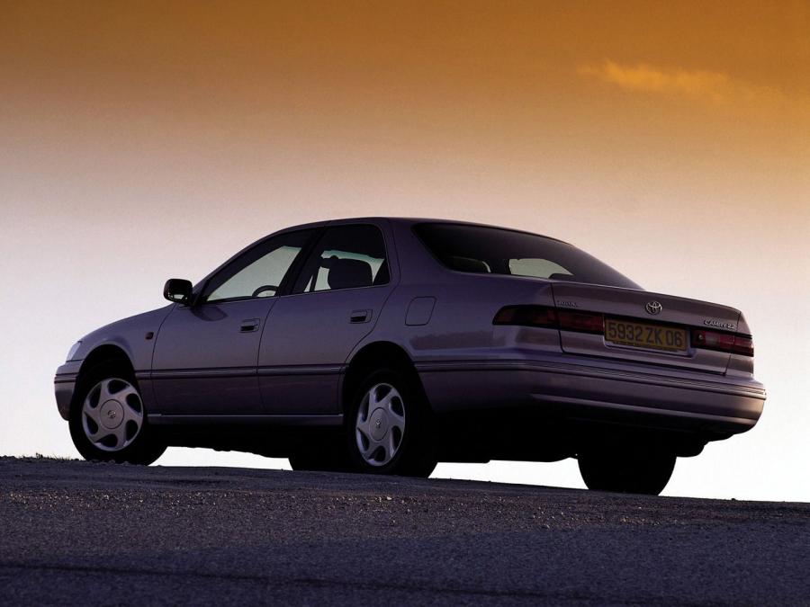  Toyota Camry 1997 года  (фото 4 из 13)